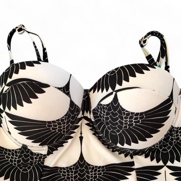 Cupshe Whole Piece Swimsuit - Picture 5 of 7